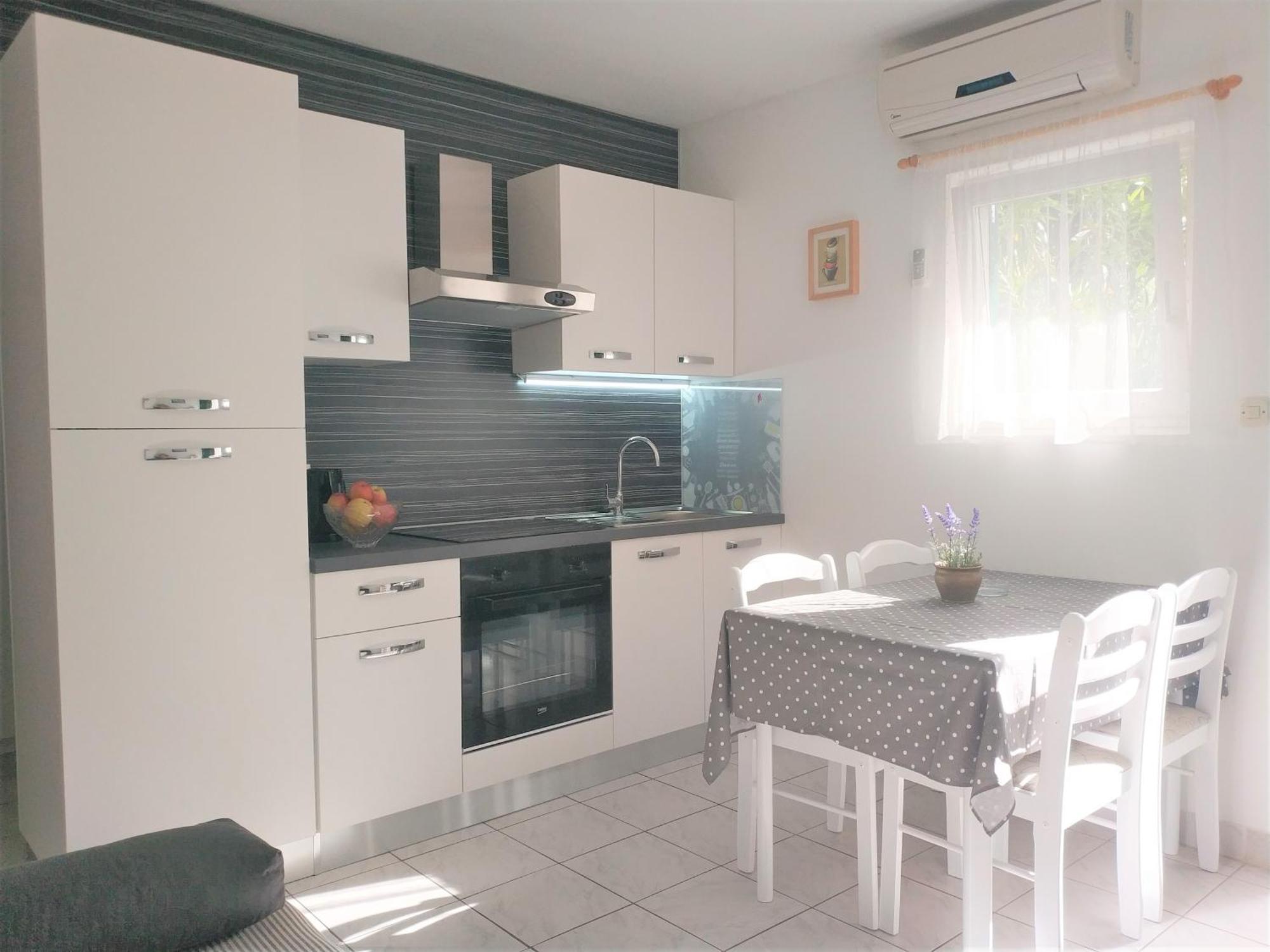 Apartments Rak Vis Rum bild